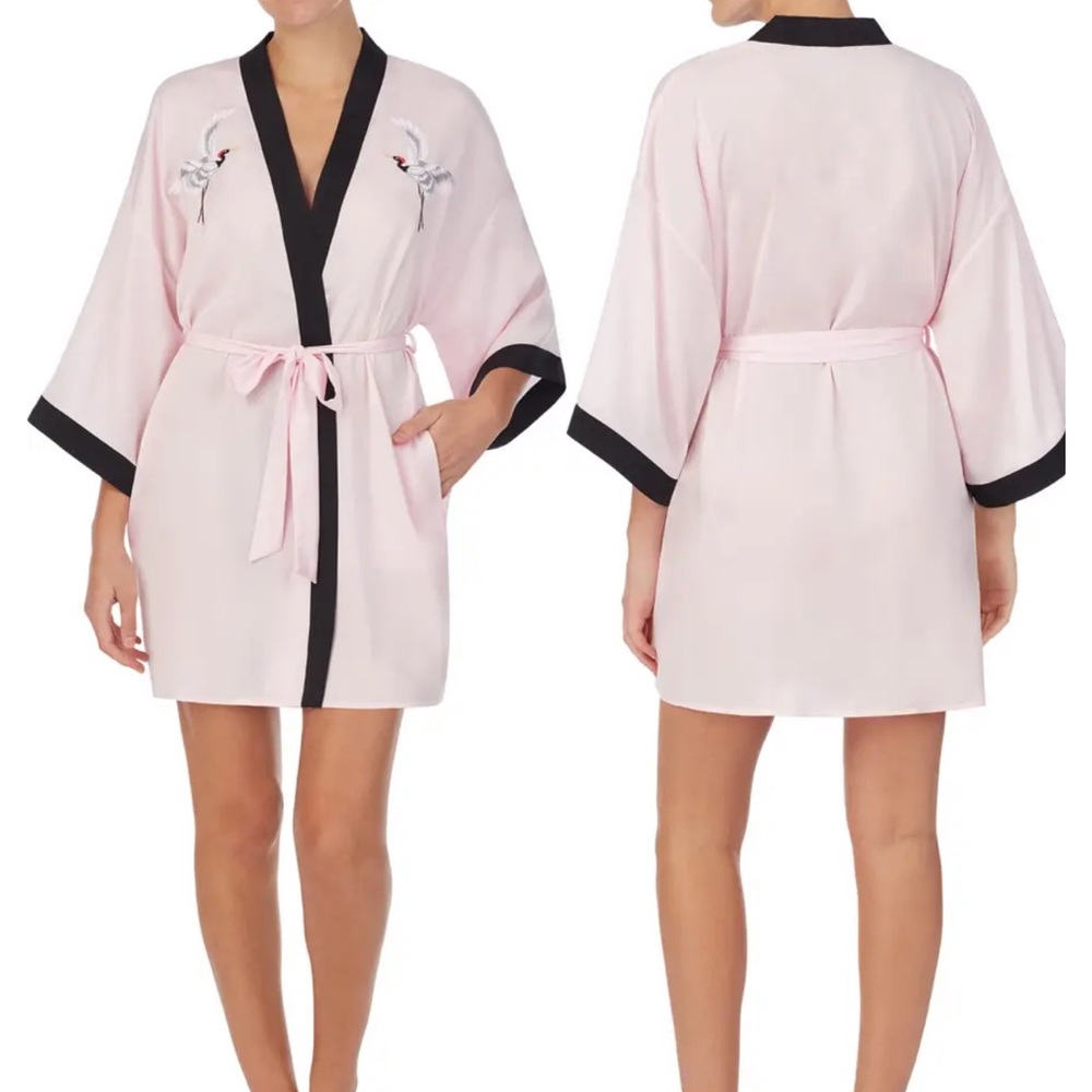 Shady Lady satin robe